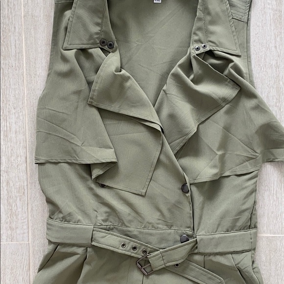 NEW olive safari romper - Picture 2 of 4